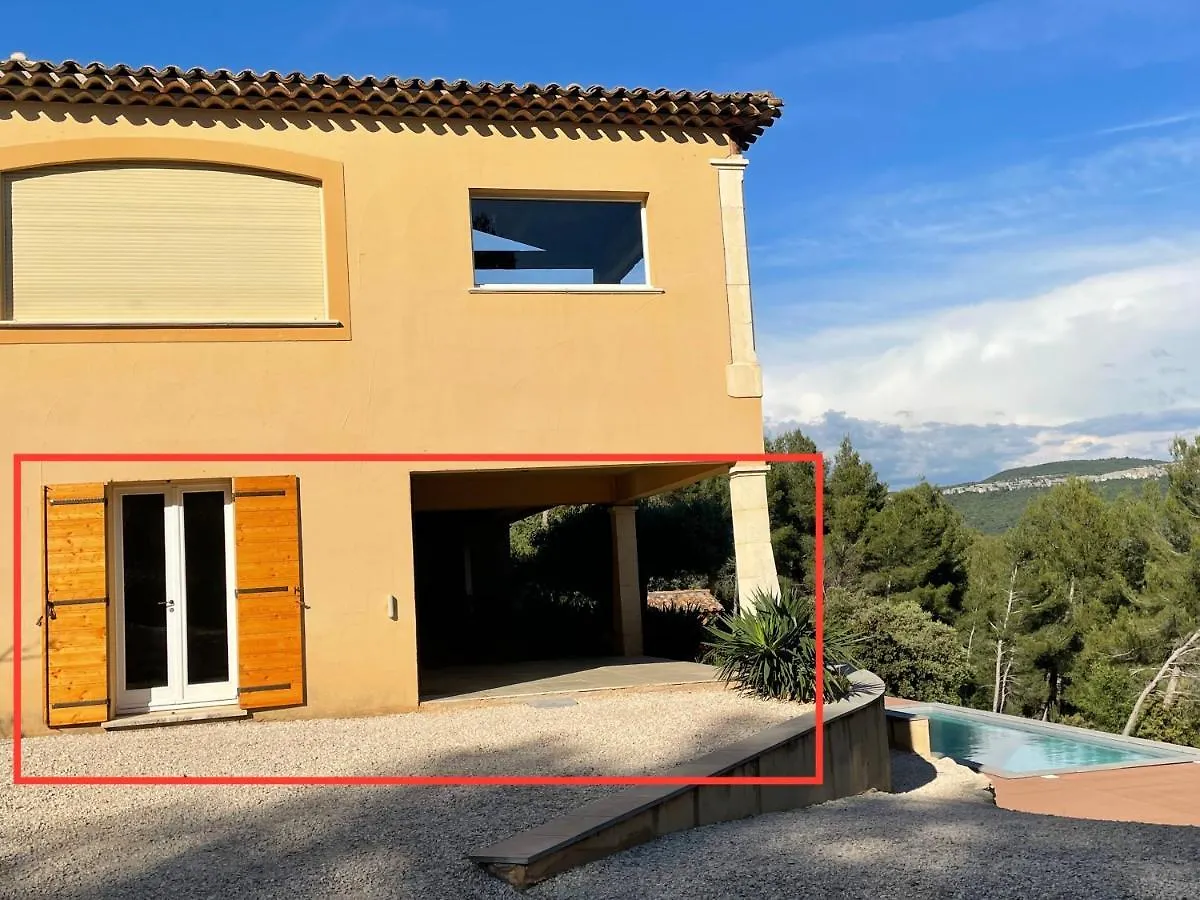 アパート Villa Lumineuse Avec Piscine Clim 1Ere Etage Vue Panoramique Sur Les Montagnes Sur Le Site De La Sainte-Victoire ル・トロネ フランス